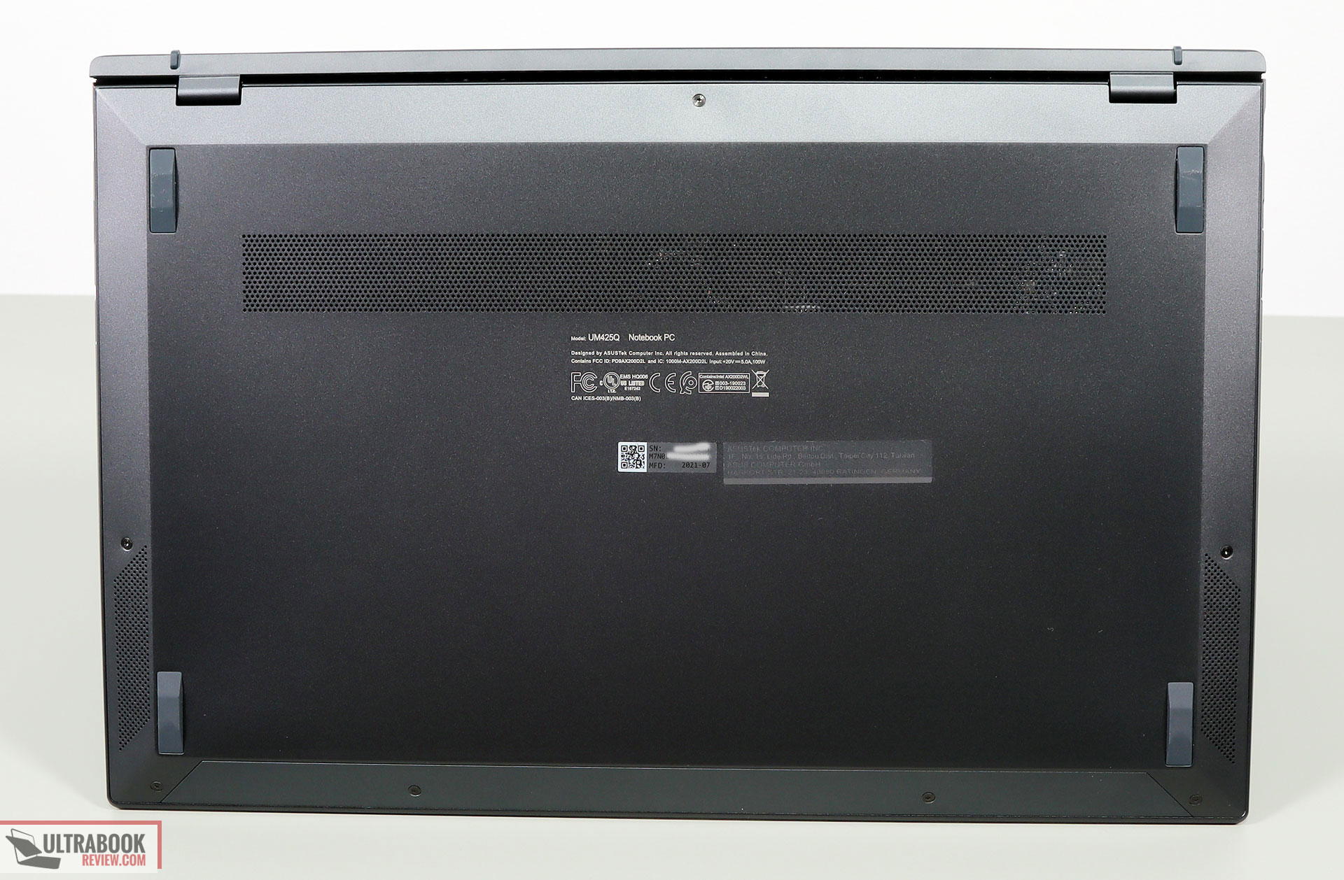ZenBook UM425QA Asus review- full-power ultrabook 14 Ryzen AMD