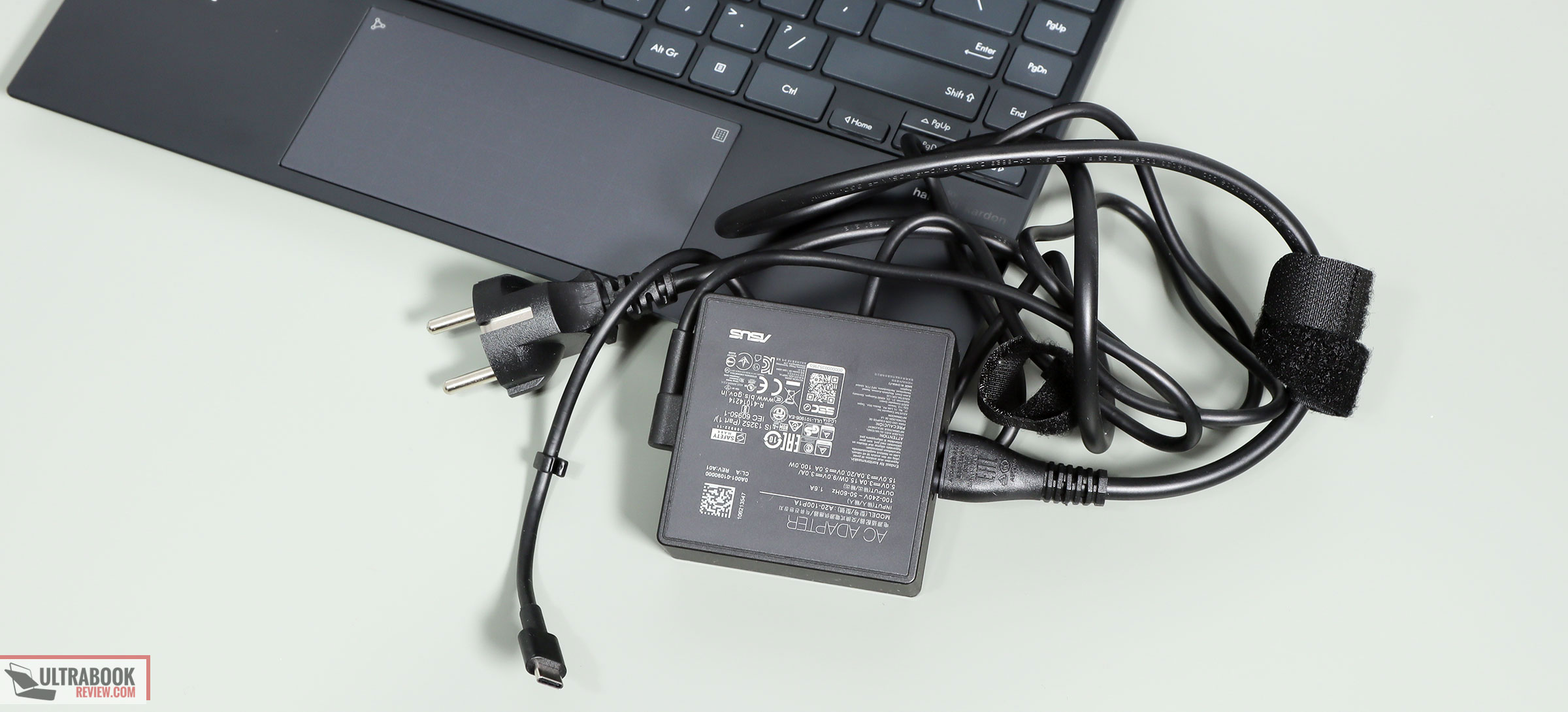 Asus ZenBook 14 UM425QA review- Ryzen AMD ultrabook full-power