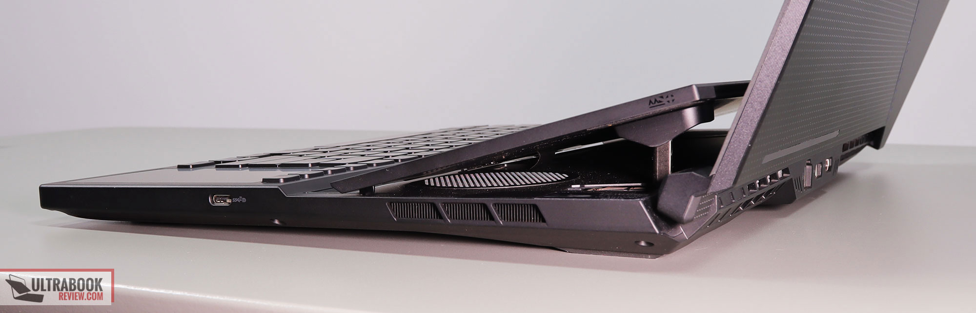 Asus ROG Zephyrus Duo 16 review (GX650RX model- Ryzen 9, 3080Ti)