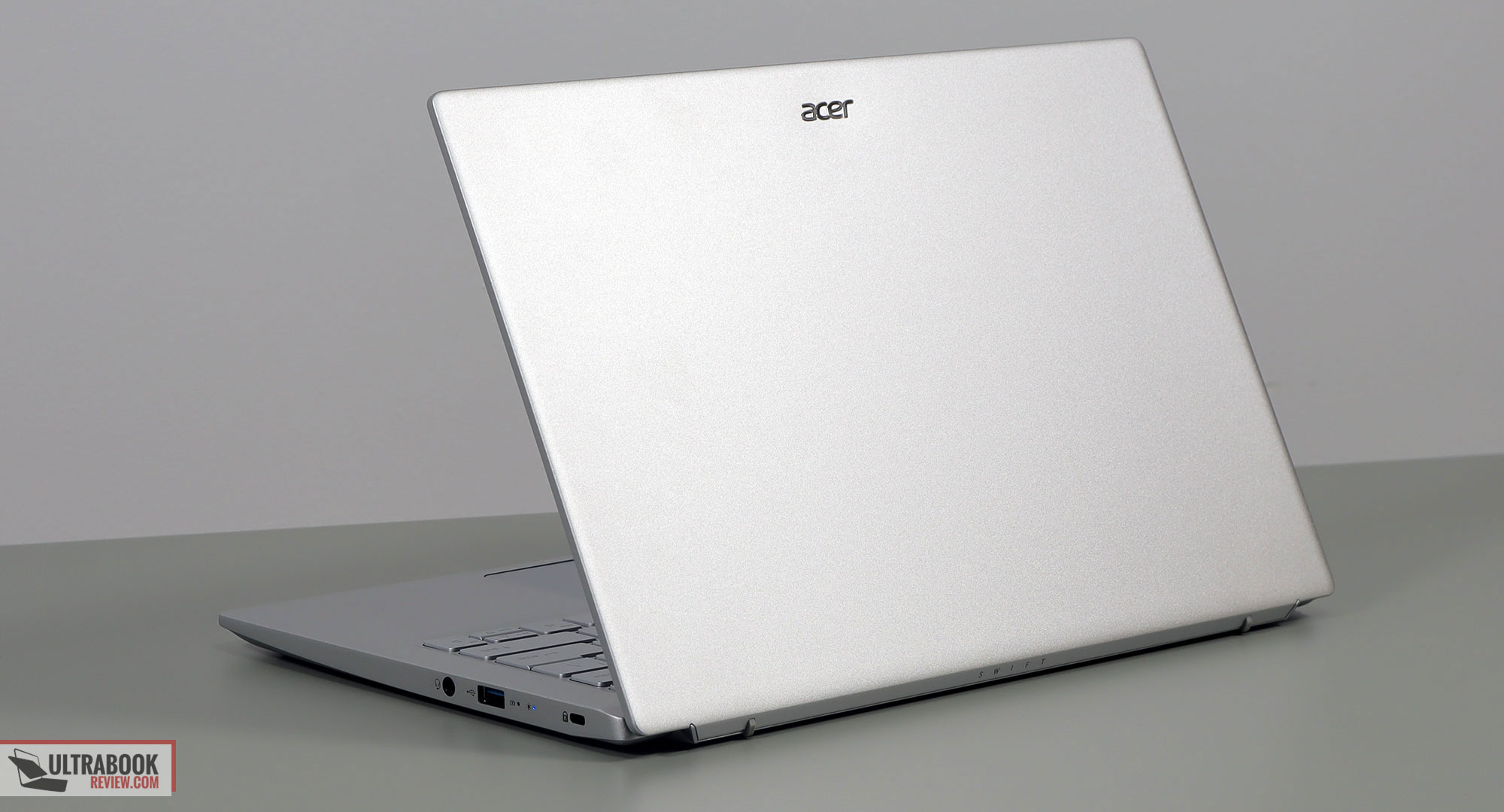 Acer Swift SF314-512-73YZ Intel Evo Laptop, 14